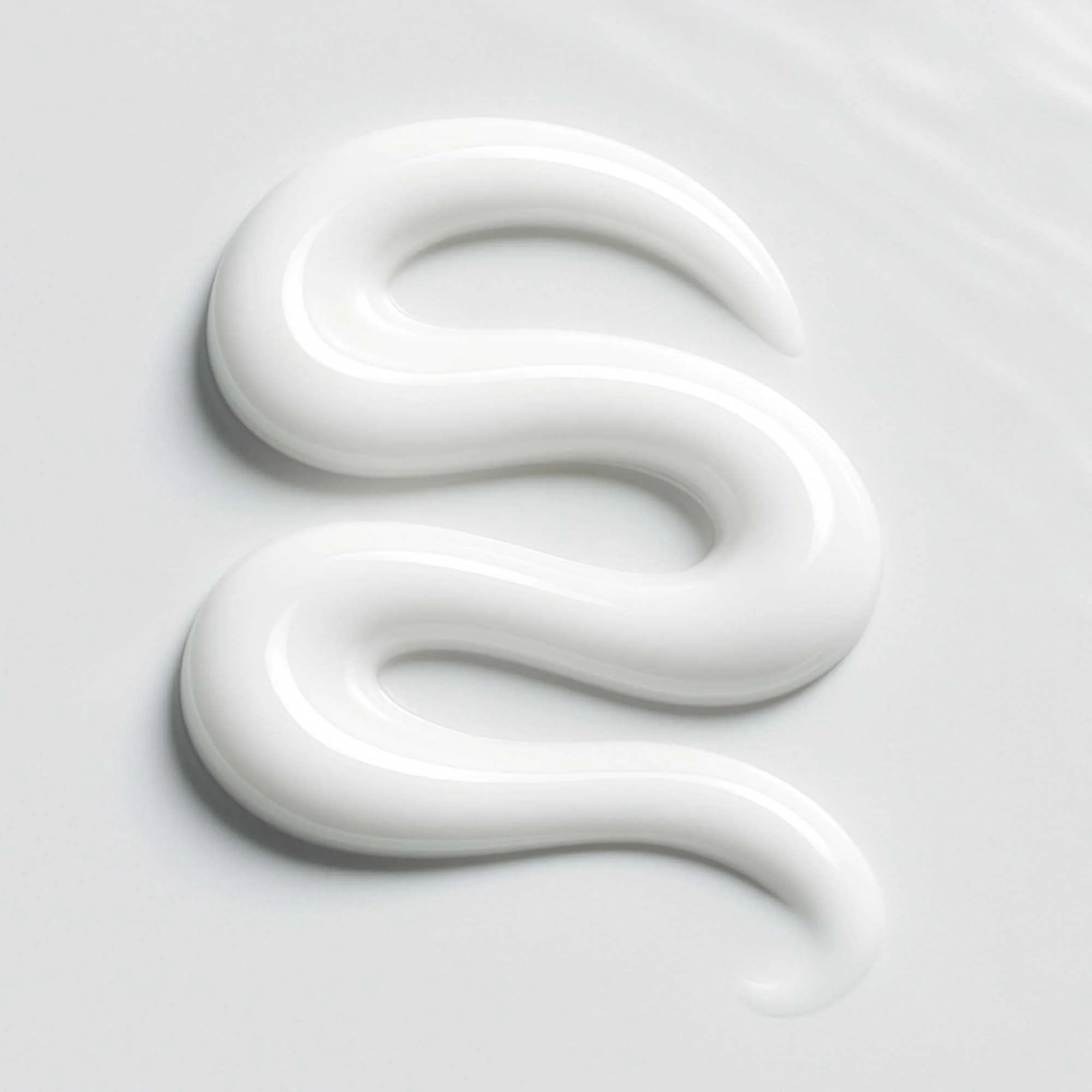 Maison Rouge Brightening Face Serum Refill - Image 4